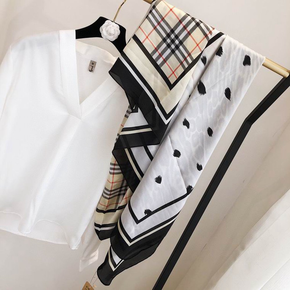 B**rry scarf